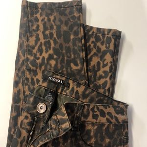 Roz & Ali Leopard Print Pants